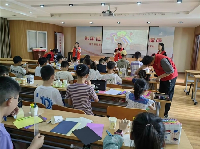 南通大学杏林学院筑梦青春志愿服务团第一小分队暑期开展情绪主题活动