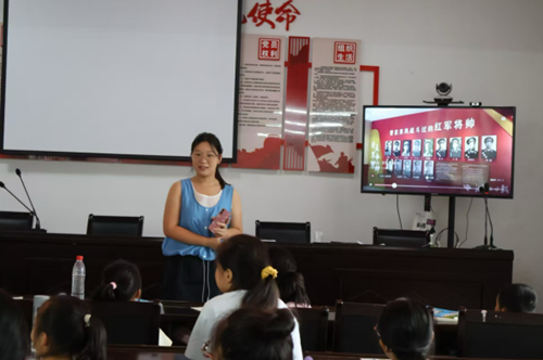 湖北民族大学学子奔赴恩施州来凤县开展三下乡社会实践活动