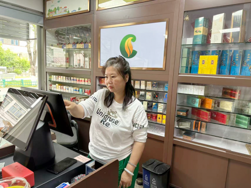 深巷里的阳光 季少美用22年光阴在小巷深处筑起残疾群体的希望灯塔