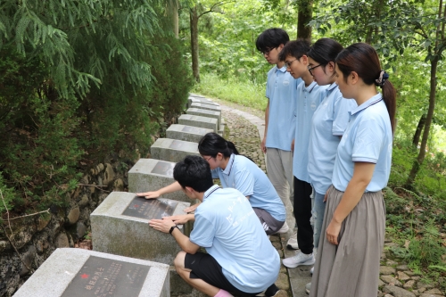合肥工业大学三下乡社会实践团队开展寻访红色皖南主题实践活动