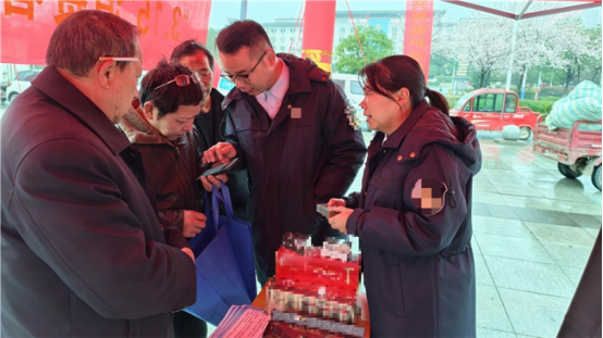 湖南双峰烟草：踏“乡土路”听民声 用“家常话”释法理