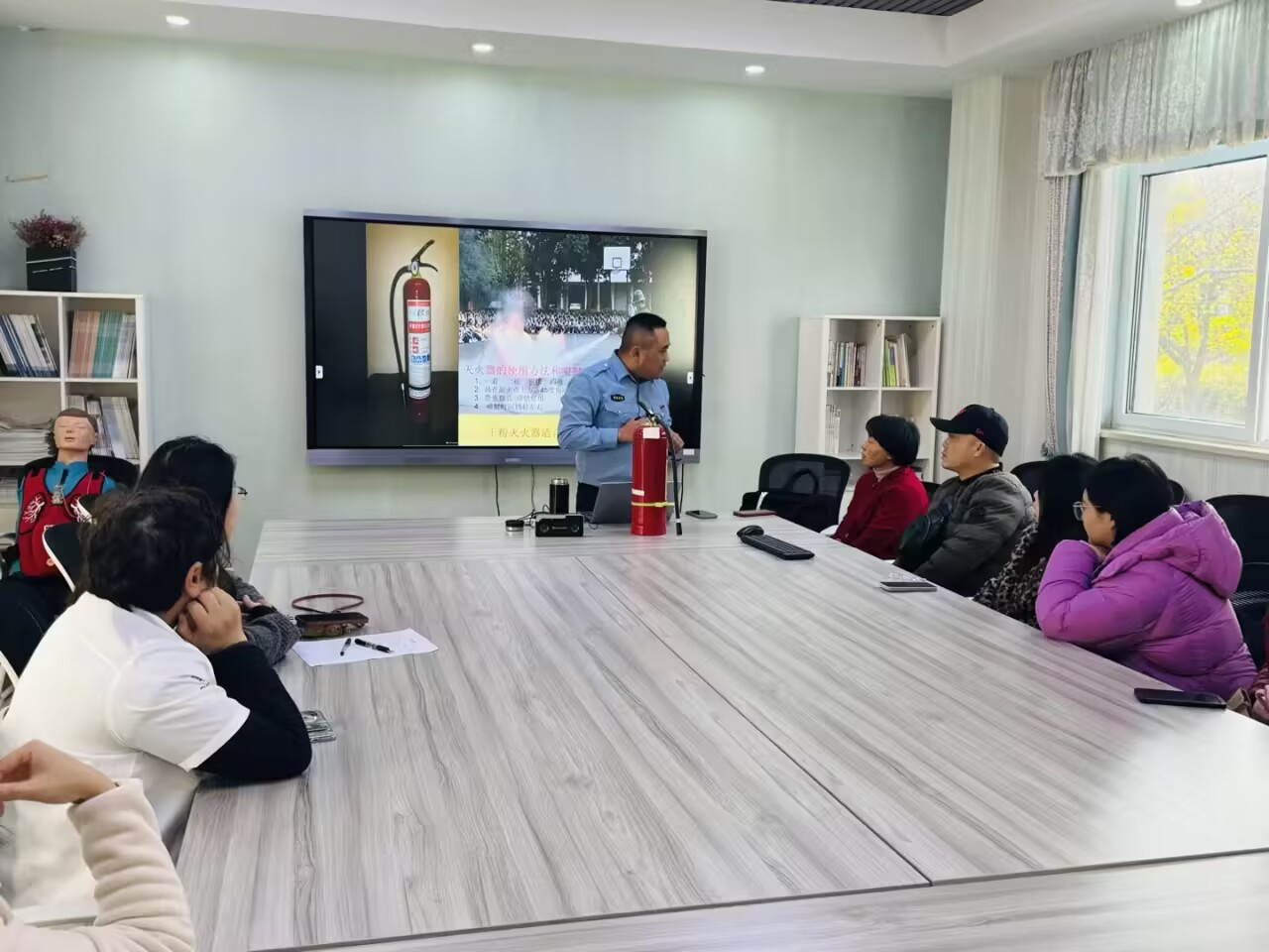 镇江市润州区新城花园幼儿园成功开展家长消防与急救知识培训